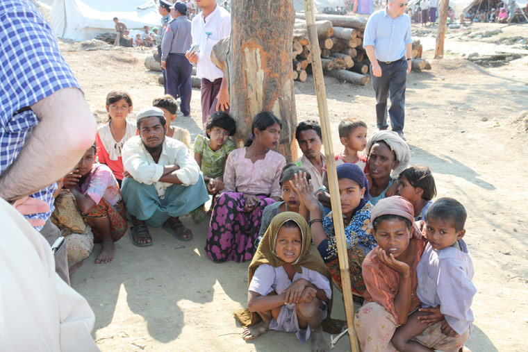 international families in high temperatures