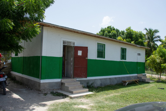 Our clinic was officially opened to the community in 2018 after being built by a team of Haitians and Americans. It was initially used as a preschool for a short time. Now, it is a clinic the community can count on. Medical care in Haiti is often too expensive and not easily accessible for the average family. Our dream was to build a clinic within walking distance with reasonable costs so that community members could be treated when needed. Since opening, we have been able to treat patients, care for our sponsorship children and host medical teams.